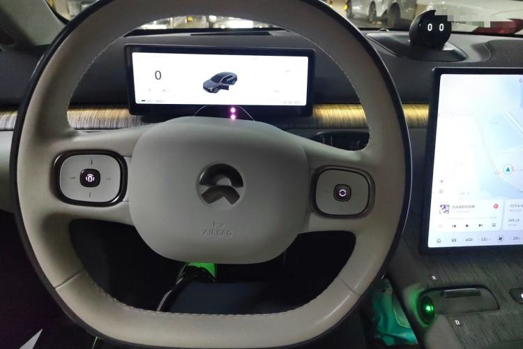 Used Nio ET7 2022 100kWh First Edition Steering Wheel