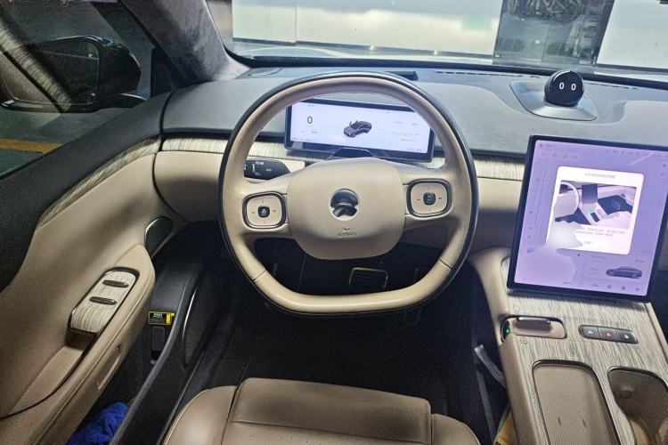 Used Nio ET7 2022 100kWh First Edition Steering Wheel