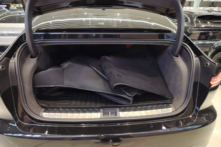 Used Nio ET7 2022 100kWh First Edition Trunk