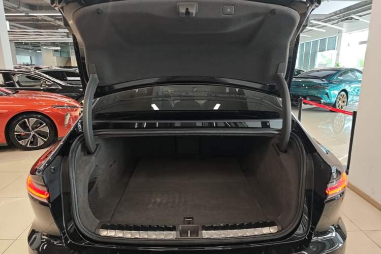 Used Nio ET7 2022 100kWh First Edition Trunk