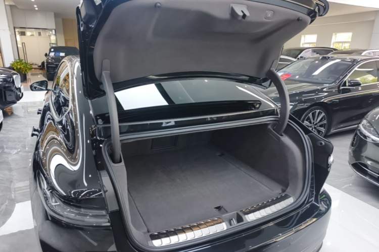 Used Nio ET7 2022 100kWh First Edition Trunk