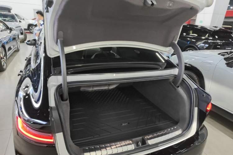 Used Nio ET7 2022 100kWh First Edition Trunk