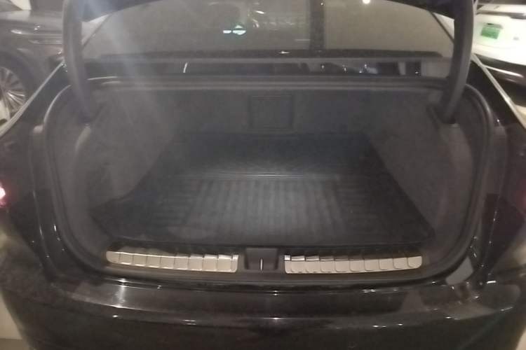 Used Nio ET7 2022 75 kWh Trunk