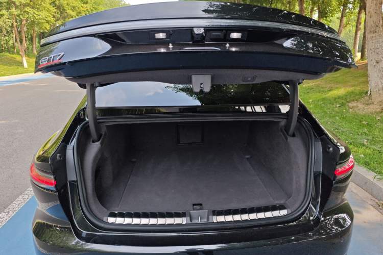 Used Nio ET7 2022 100kWh First Edition Trunk