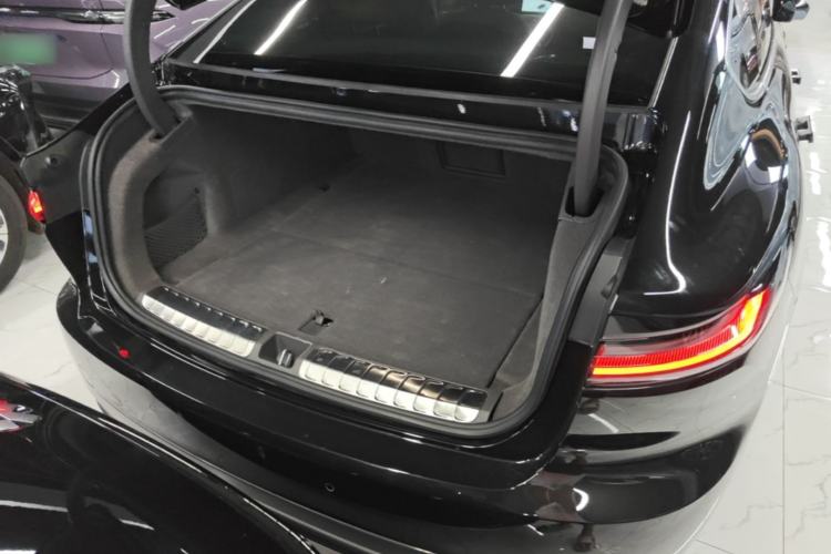 Used Nio ET7 2022 75 kWh Trunk