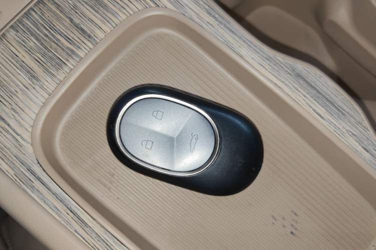 Used Nio ET7 2022 75 kWh Vehicle Key