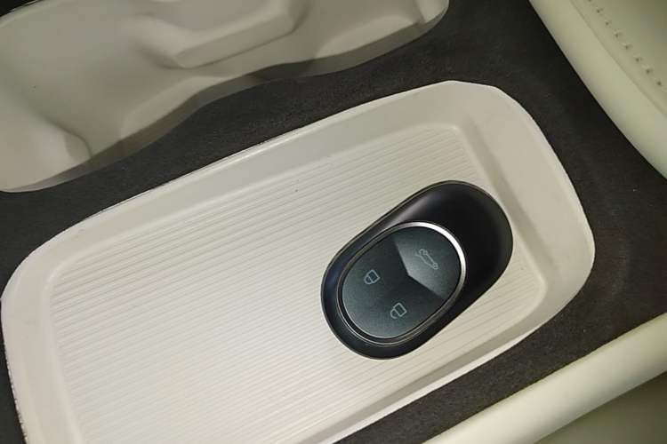 Used Nio ET7 2022 75 kWh Vehicle Key