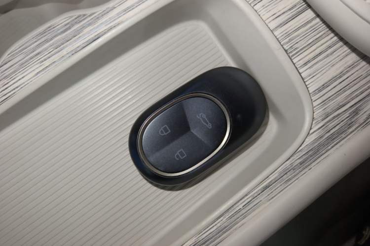 Used Nio ET7 2022 75 kWh Vehicle Key