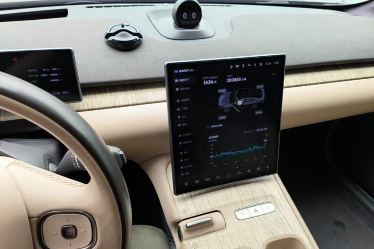 Used Nio ET7 2022 100kWh First Edition Audio And AC Panel