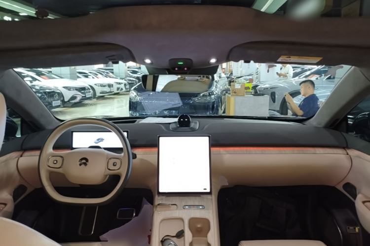 Used Nio ET7 2022 100kWh First Edition Center Console