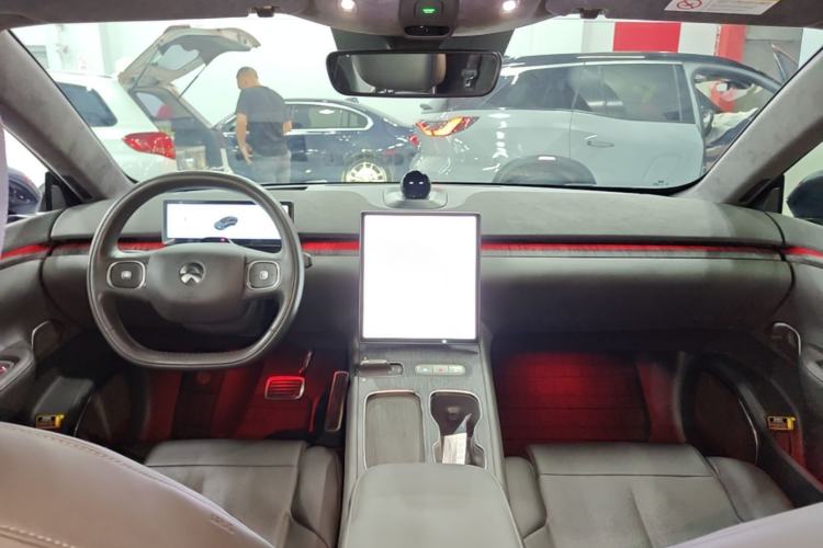 Used Nio ET7 2022 75 kWh Center Console