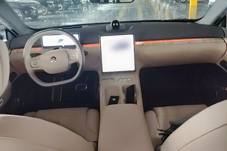 Used Nio ET7 2022 75 kWh Center Console