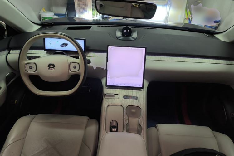 Used Nio ET7 2022 100kWh First Edition Center Console
