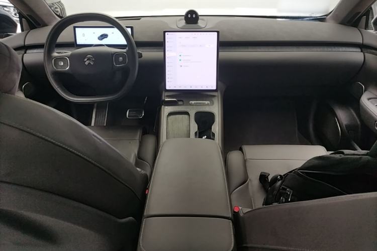 Used Nio ET7 2022 75 kWh Center Console