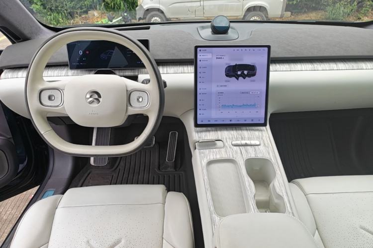 Used Nio ET7 2022 100kWh First Edition Center Console