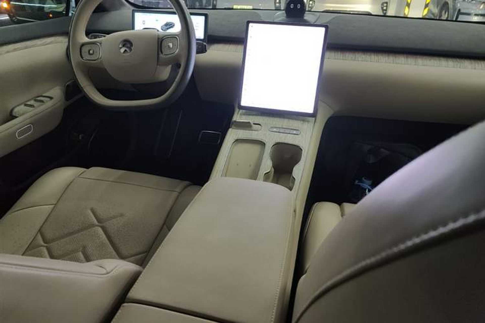 Used Nio ET7 2022 100 kWh Center Console