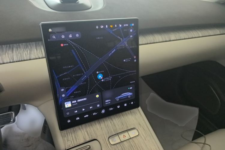 Used Nio ET7 2022 100 kWh Center Console