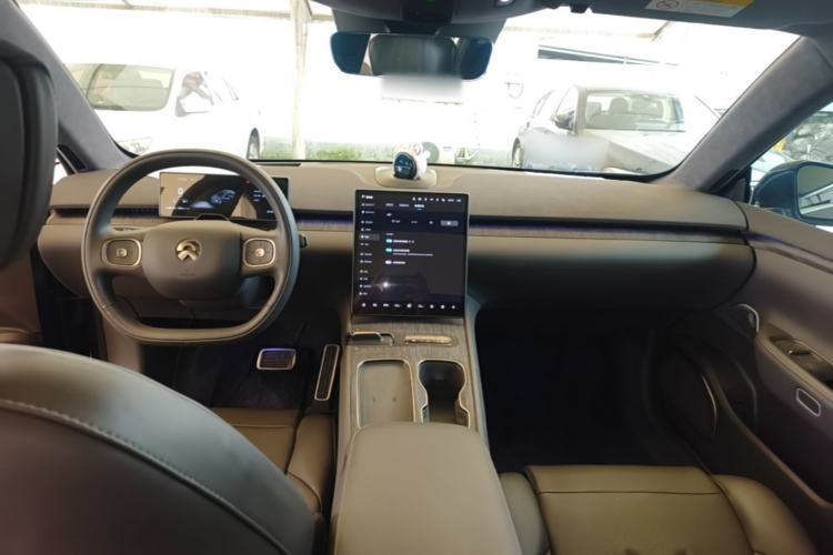Used Nio ET7 2022 100kWh First Edition Center Console
