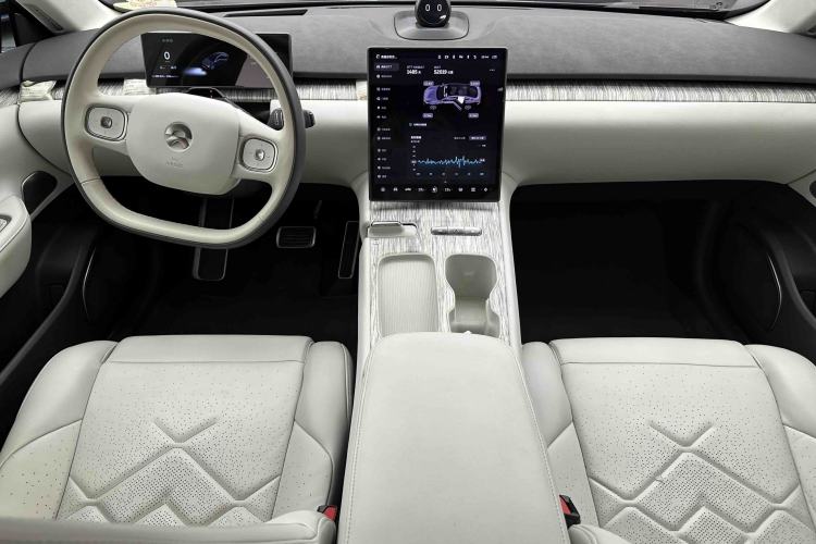 Used Nio ET7 2022 100kWh First Edition Center Console