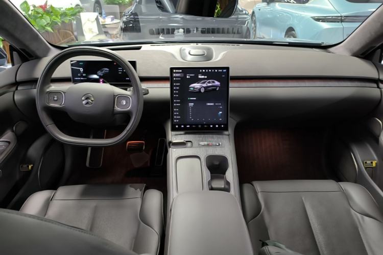 Used Nio ET7 2022 75 kWh Center Console