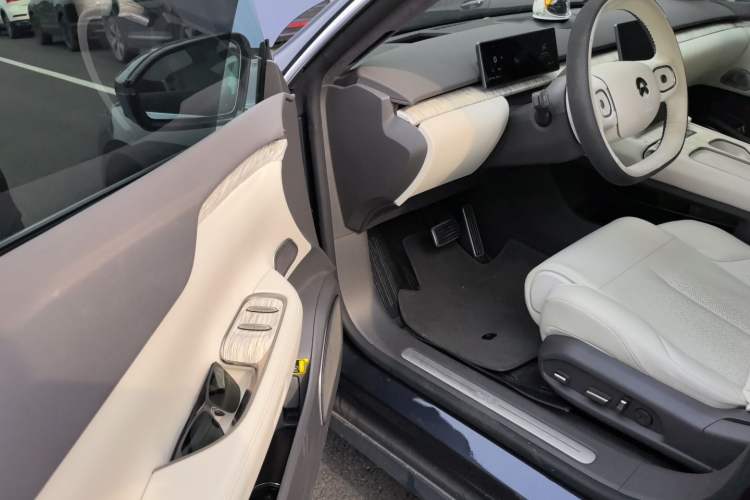 Used Nio ET7 2022 75 kWh Driver Seat