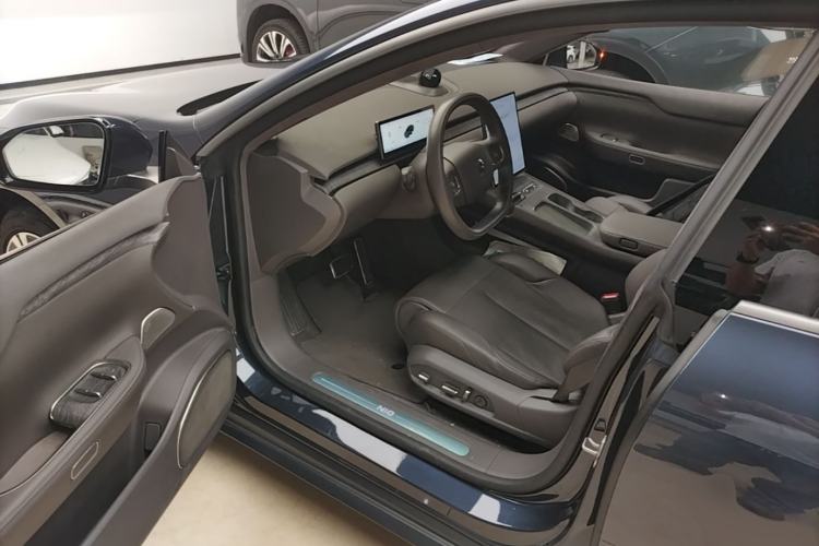 Used Nio ET7 2022 75 kWh Driver Seat