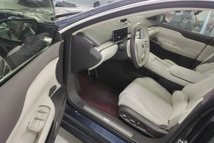 Used Nio ET7 2022 75 kWh Driver Seat