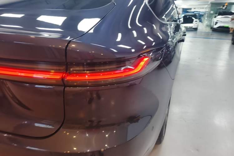 Used Nio ET7 2022 100 kWh Exterior 3