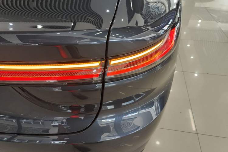 Used Nio ET7 2022 100 kWh Exterior 3