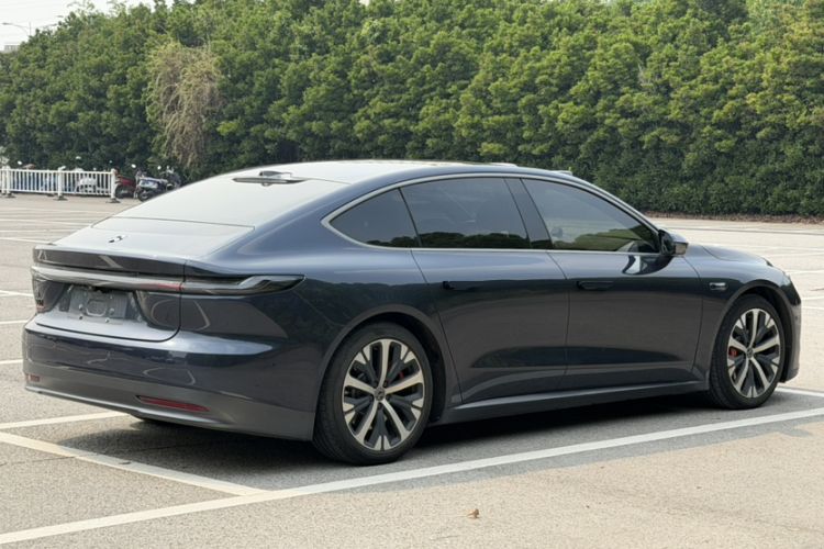 Used Nio ET7 2022 75 kWh Exterior 6