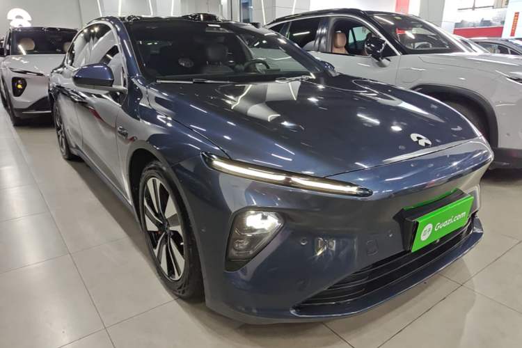 Used Nio ET7 2022 75 kWh Front Right 45 Deg
