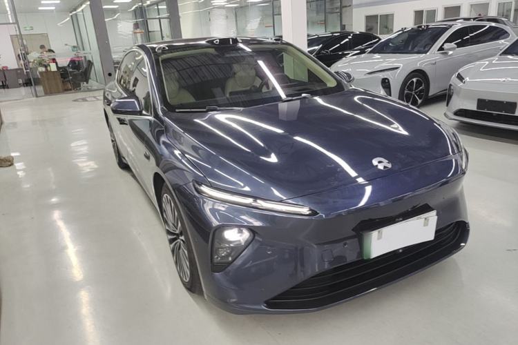 Used Nio ET7 2022 75 kWh Front Right 45 Deg