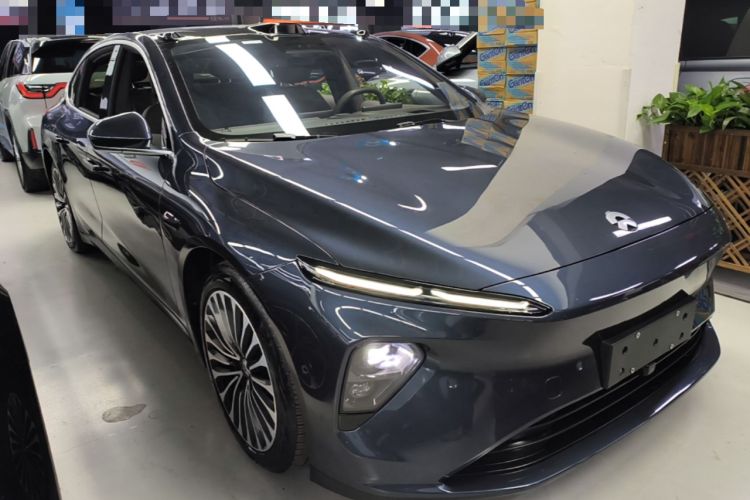 Used Nio ET7 2022 75 kWh Front Right 45 Deg