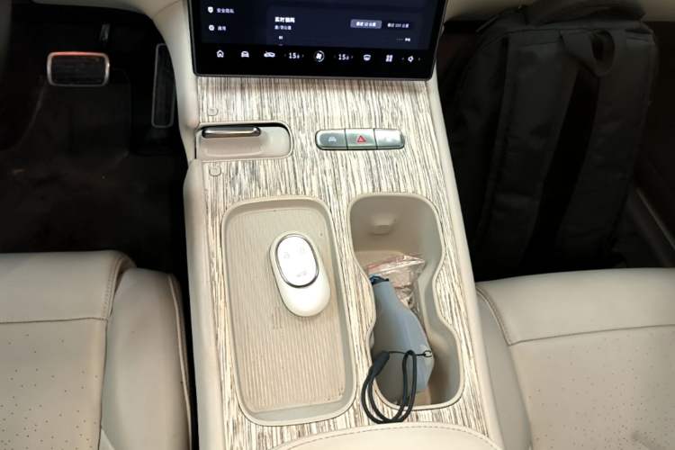 Used Nio ET7 2022 100kWh First Edition Gear Lever