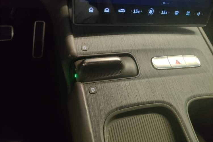 Used Nio ET7 2022 100kWh First Edition Gear Lever