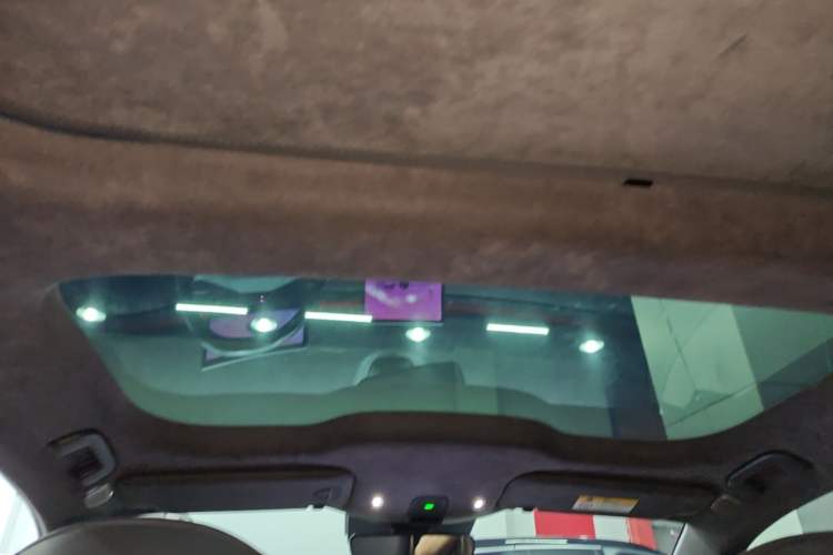 Used Nio ET7 2022 75 kWh Headliner