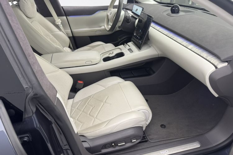 Used Nio ET7 2022 100 kWh Interior 1