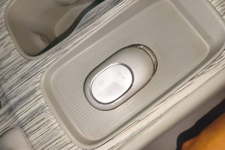 Used Nio ET7 2022 100 kWh Interior 1