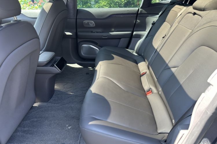 Used Nio ET7 2022 75 kWh Interior 1