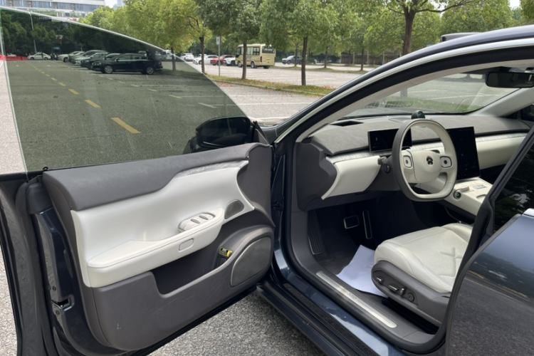 Used Nio ET7 2022 100 kWh Interior 2