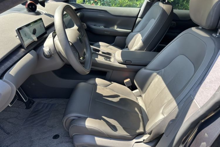 Used Nio ET7 2022 75 kWh Interior 2