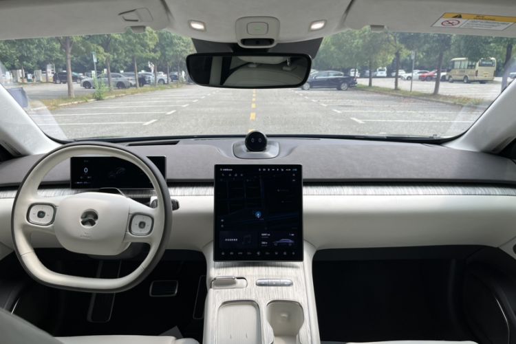 Used Nio ET7 2022 100 kWh Interior 3