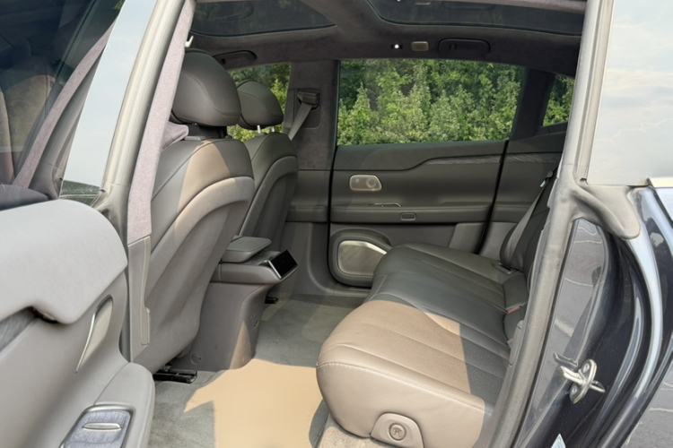 Used Nio ET7 2022 75 kWh Interior 4