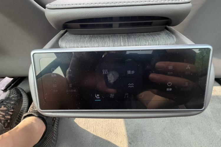 Used Nio ET7 2022 75 kWh Interior 5