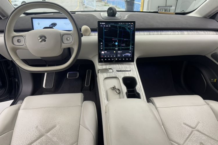Used Nio ET7 2022 100 kWh Interior 6