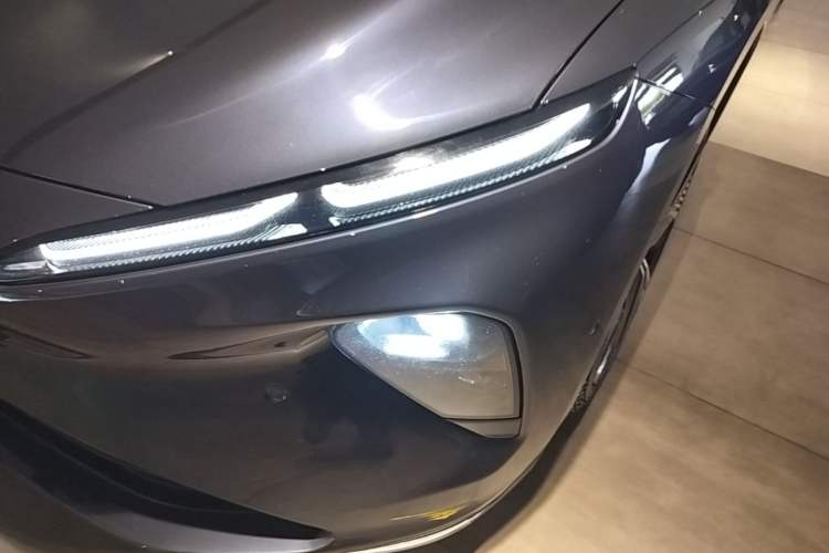 Used Nio ET7 2022 75 kWh Left Front Headlight