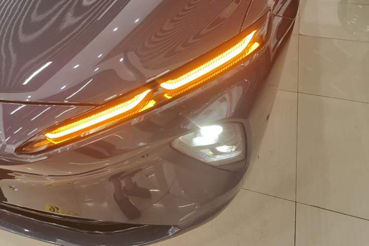Used Nio ET7 2022 100 kWh Left Front Headlight
