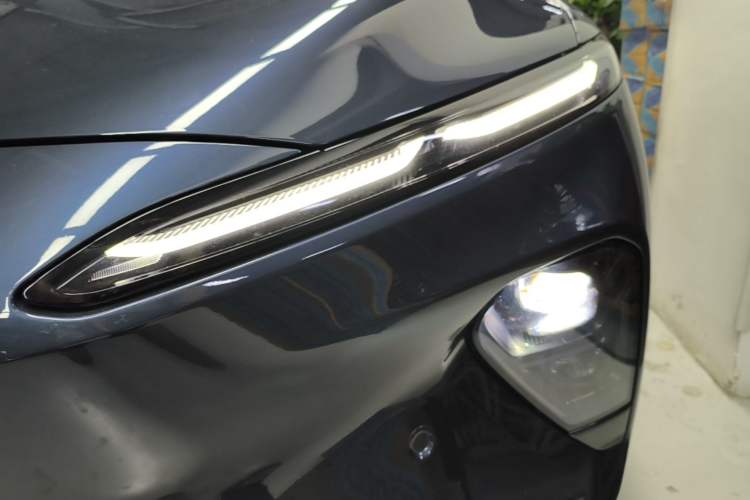 Used Nio ET7 2022 75 kWh Left Front Headlight