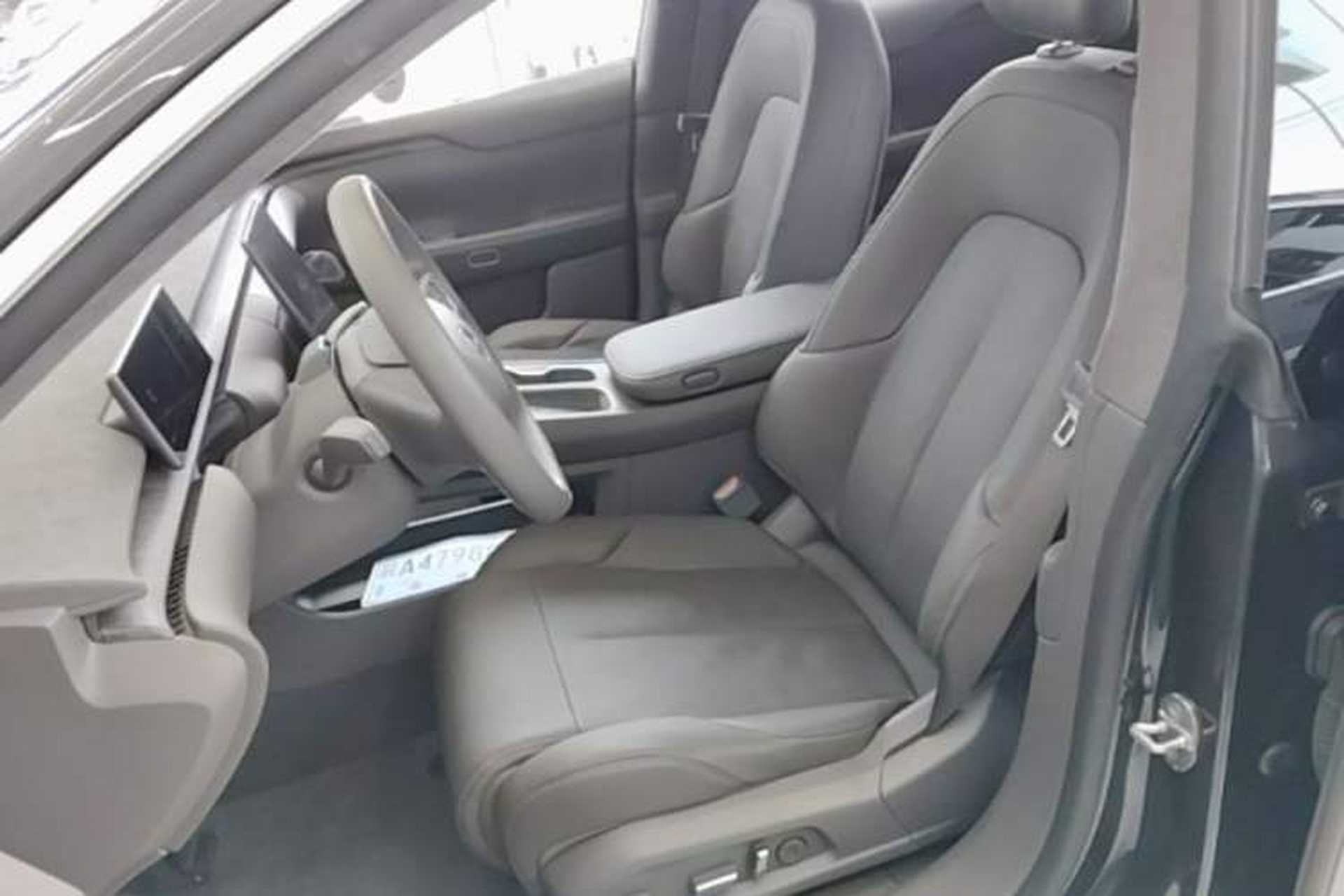 Used Nio ET7 2022 75 kWh Left Front Seat