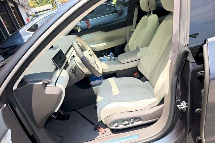 Used Nio ET7 2022 75 kWh Left Front Seat
